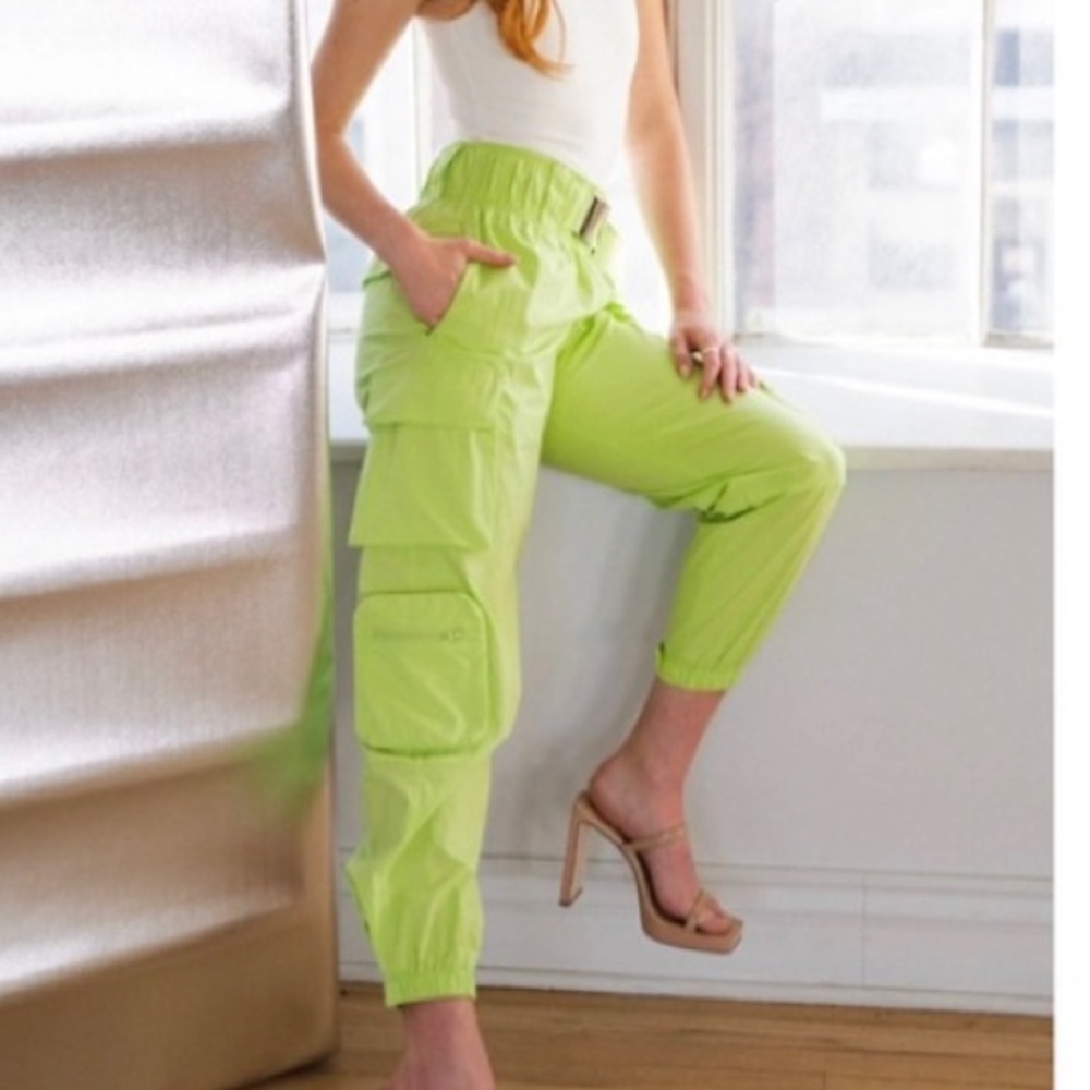 Noa Cargo Pants in Neon. Vitality by Balance. Balance Athletica.